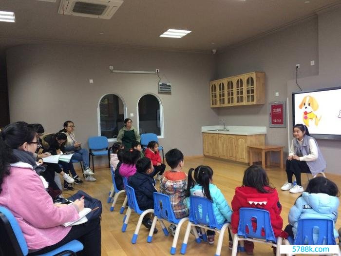 浙江一幼儿园师生不雅摩探求幼儿园集体行径。受访者供图
